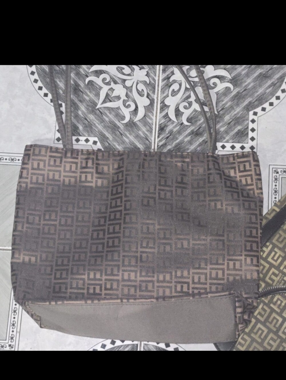 Set Of Two Purses - Picture 10 of 10